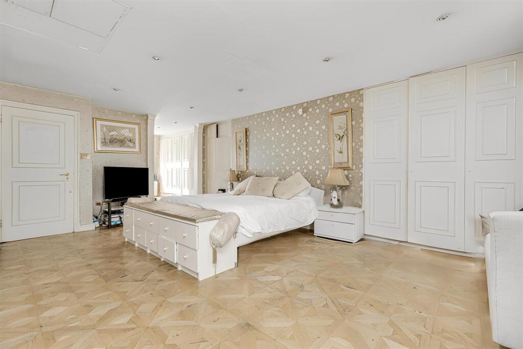 Principal Bedroom