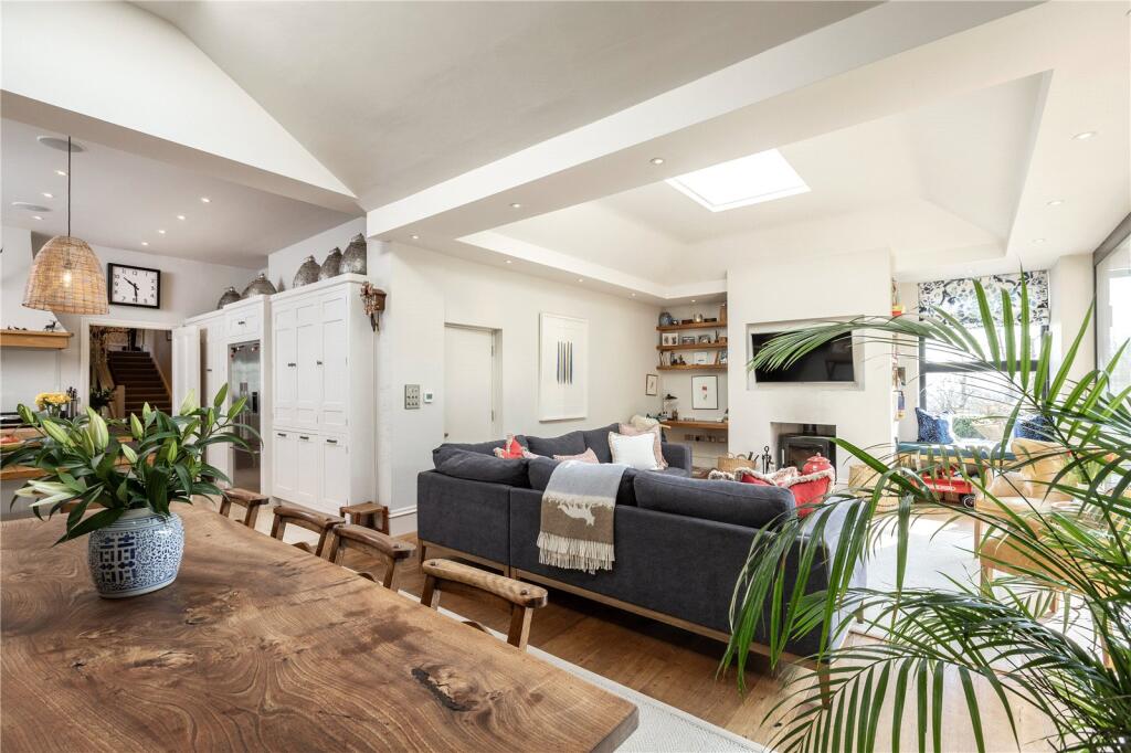 Dining/Family Room