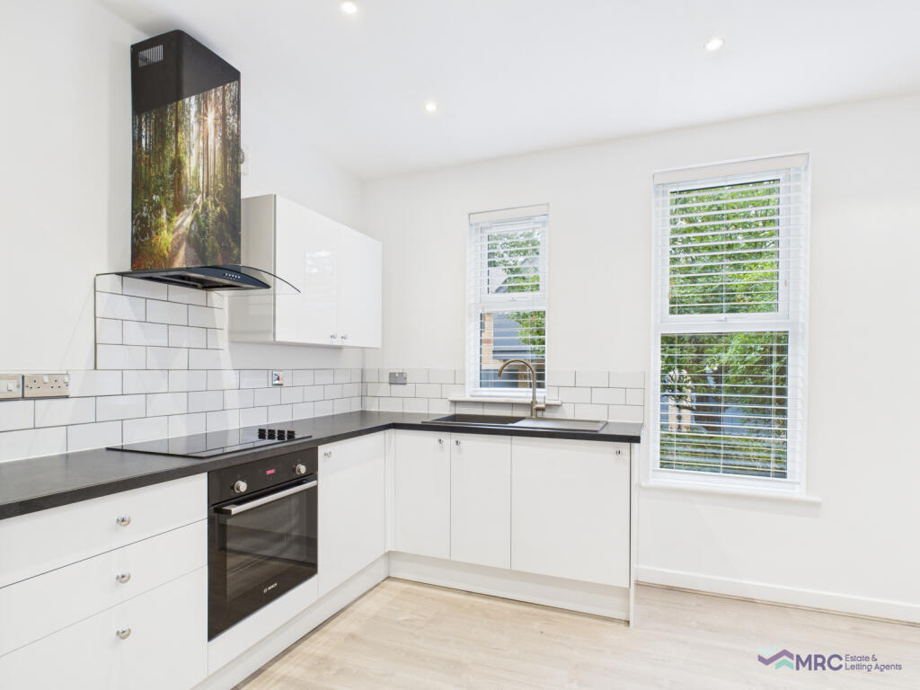 Sleek One Bedroom Duplex Apartment To Let