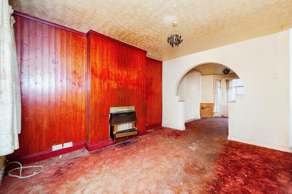 Lounge/Dining Room
