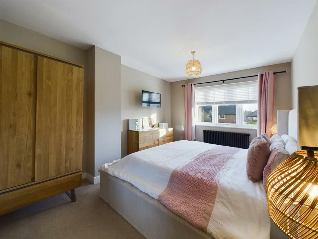 Bed 1 - 3.jpg