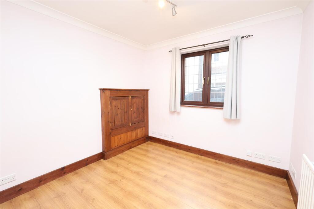 STUDY/BEDROOM 4