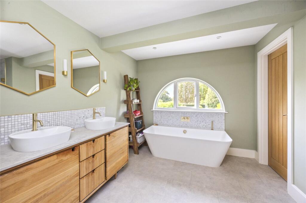 Bedroom One En Suite