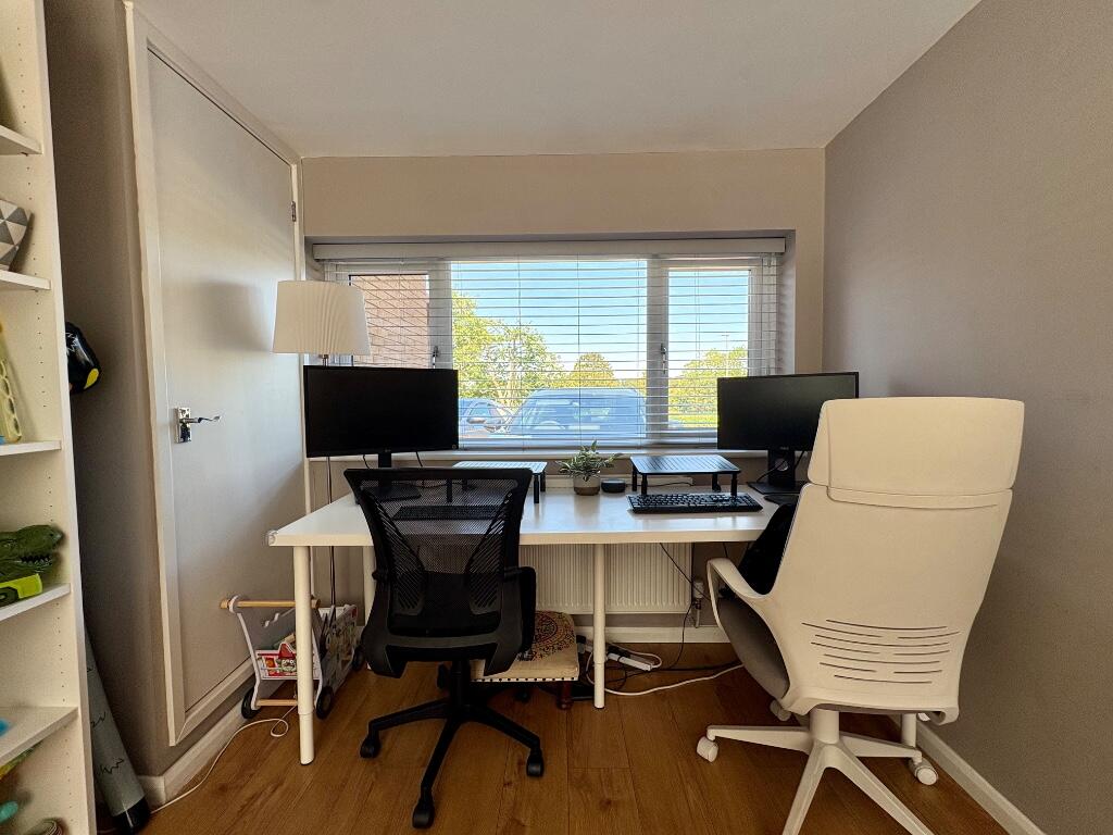 bed 4/office/family 