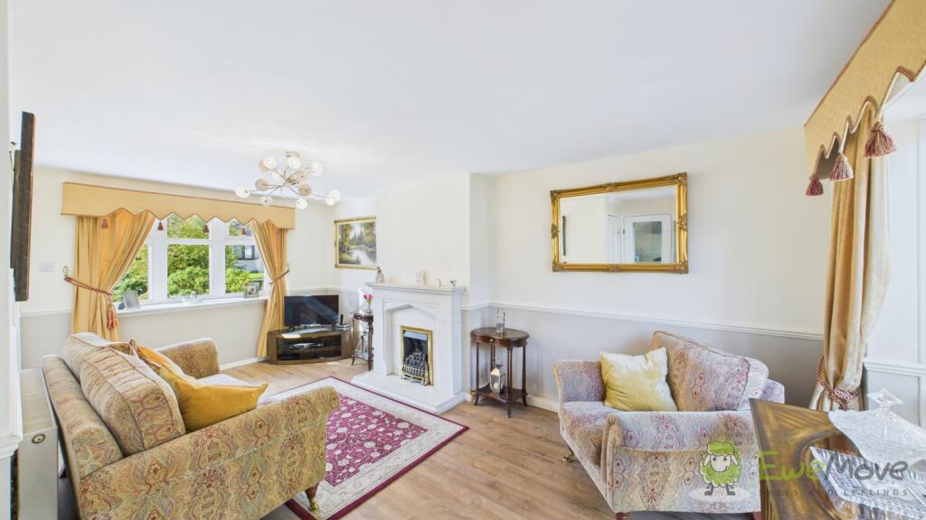 CAM02351G0-PR0081-STILL019