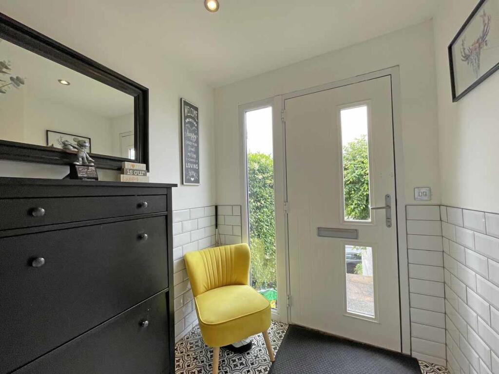 Old Laira Road 331 - Porch.jpg