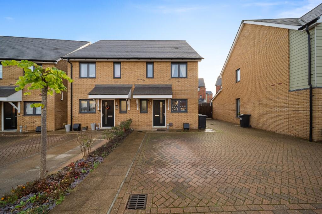 Chilvers Way, Northfleet, Gravesend, Kent, DA11