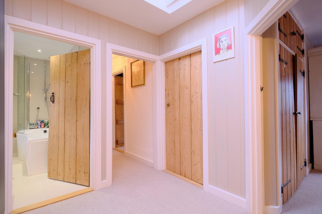 Lovely light landing to bedrooms