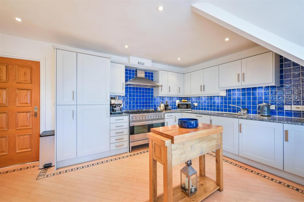 HOLLY HILL PARK, 6- (5).jpg