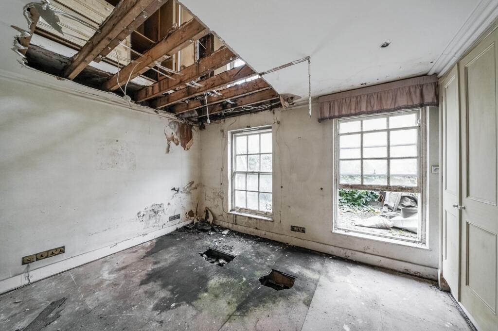 17 Yeomans Row, Kensington, London SW3 2AL