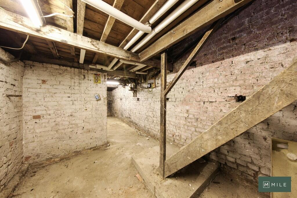 33 Warbeck Road -...