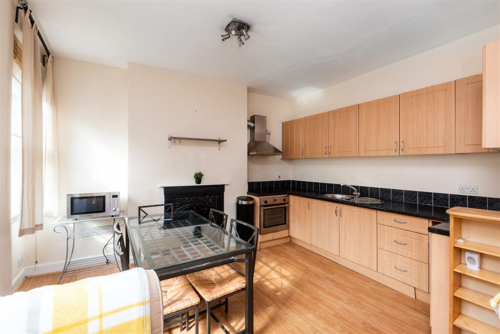4 Anglo Terrace-11.jpg
