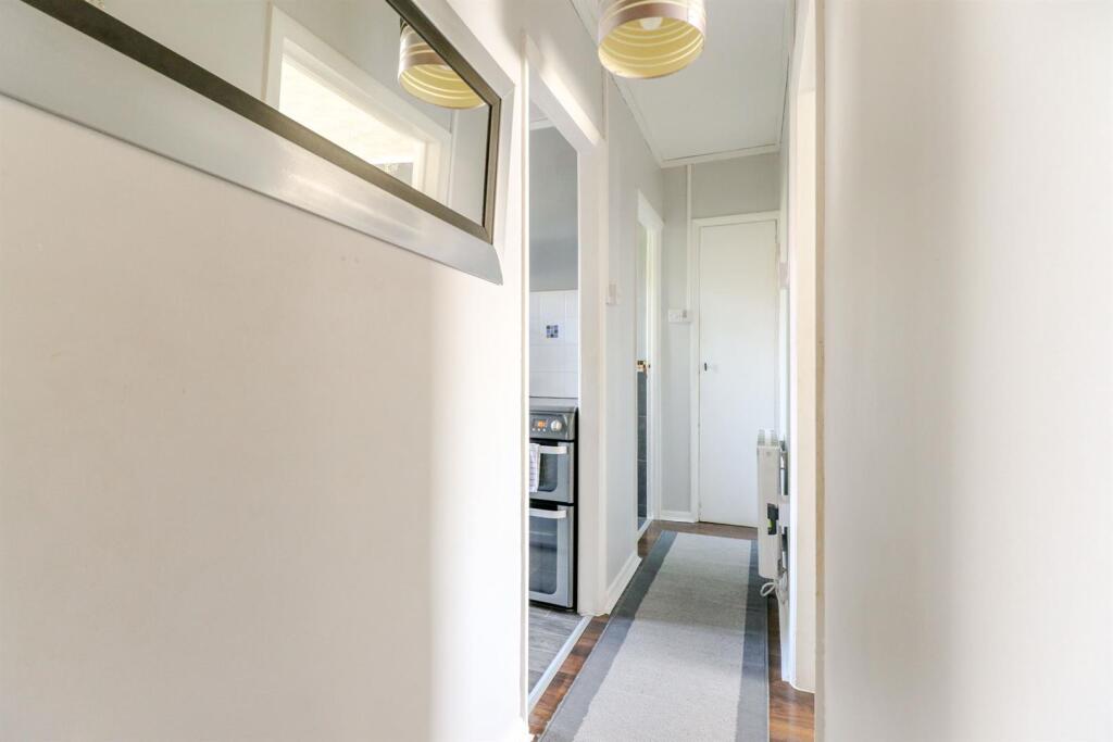 56 Bridle Close-26.jpg