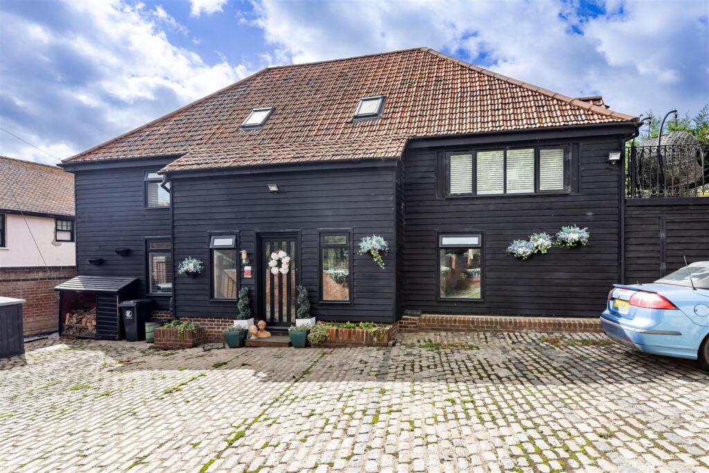 1a The Barn (29).jpg