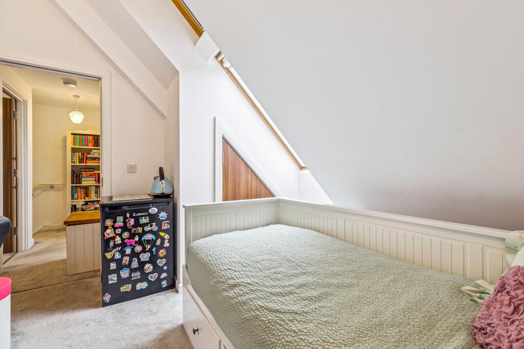 Bedroom 4 (2nd)
