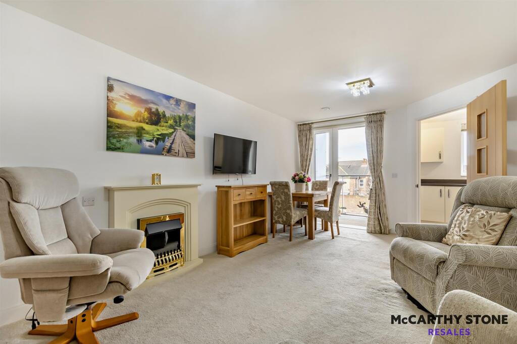 8629198-interior10-800.jpg