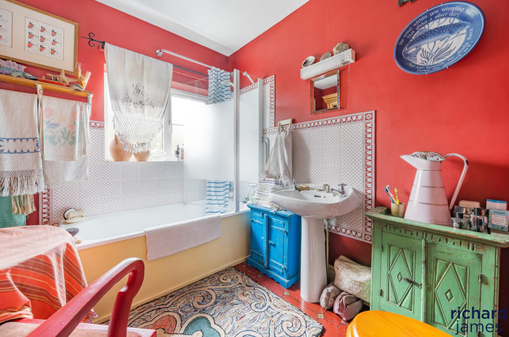 1b5a7086-ce86-4f0...