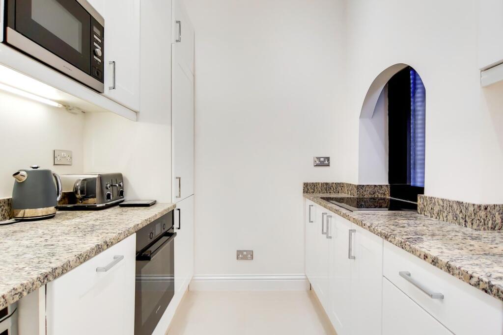 2_Kitchen-0.jpg