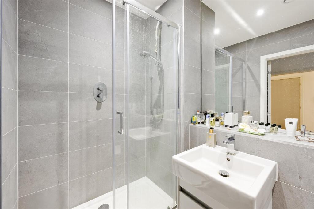 En Suite Shower Room