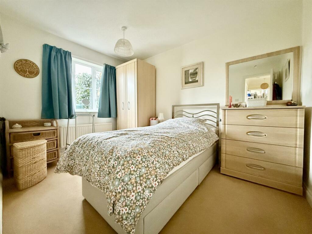 Bedrom1.jpg