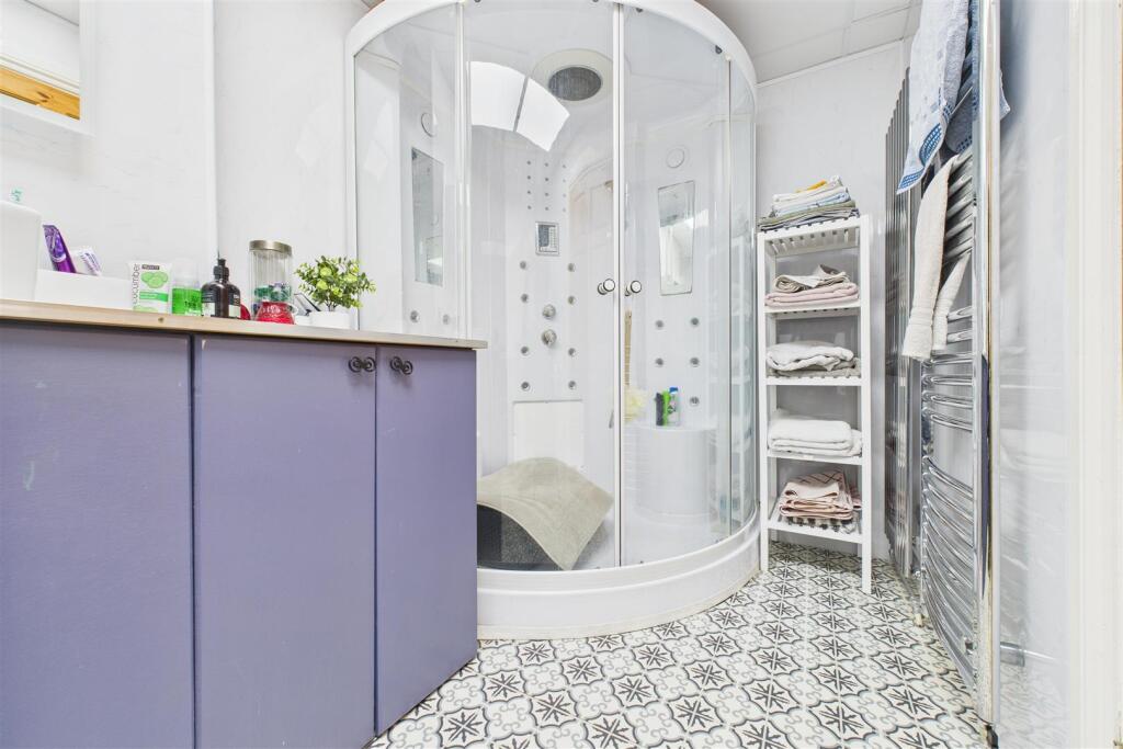 361 Two Mile Hill Road, Kingswood, Bristol BS15 1A