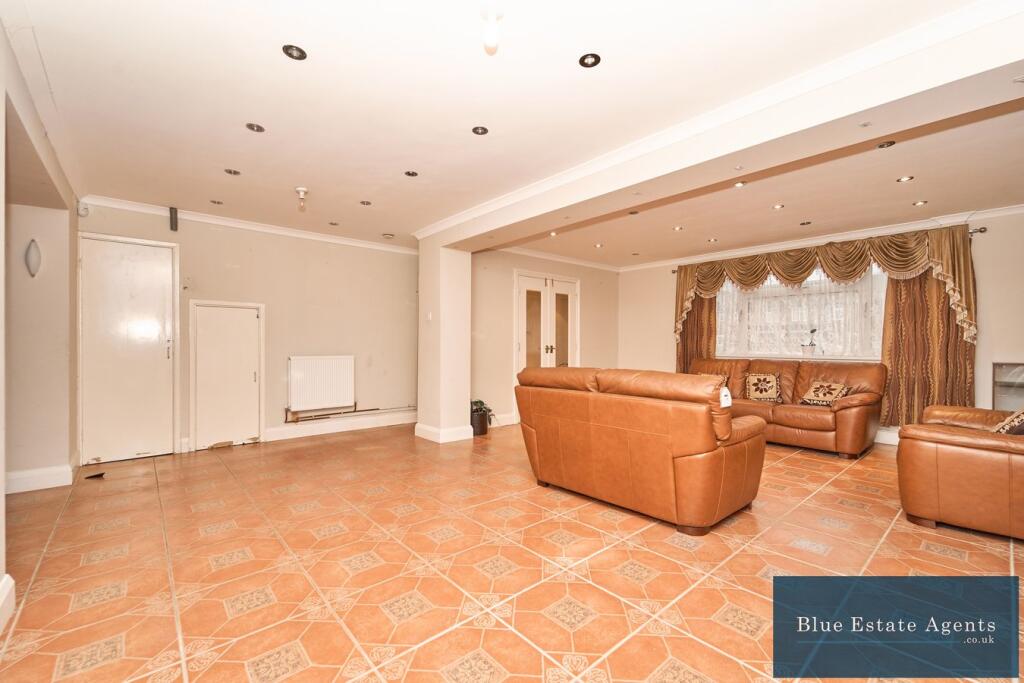 Through Lounge