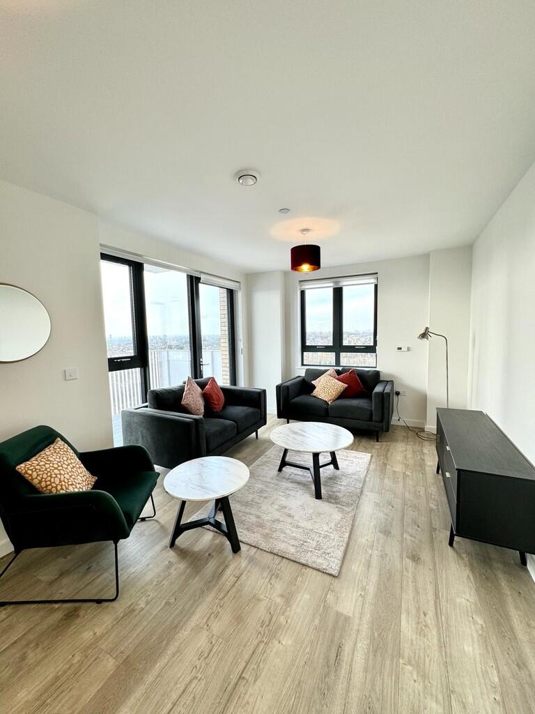 65609043-24c9-438...