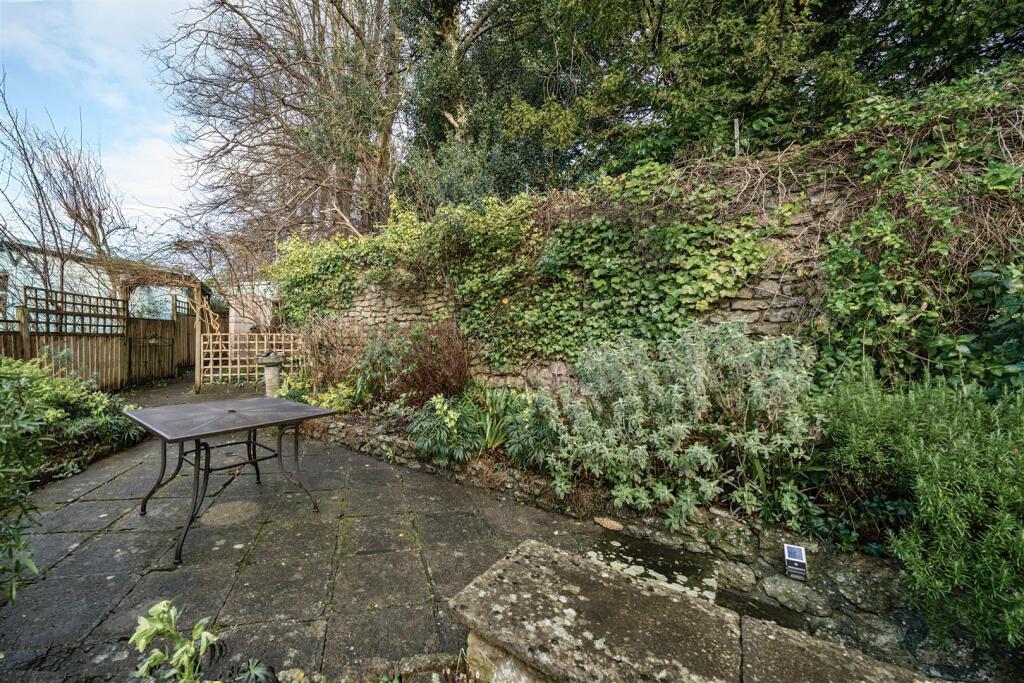 Enclosed terrace