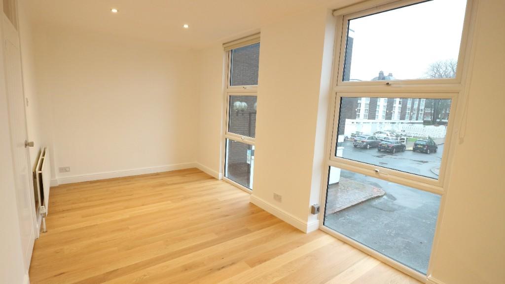 Office/extra bedroom