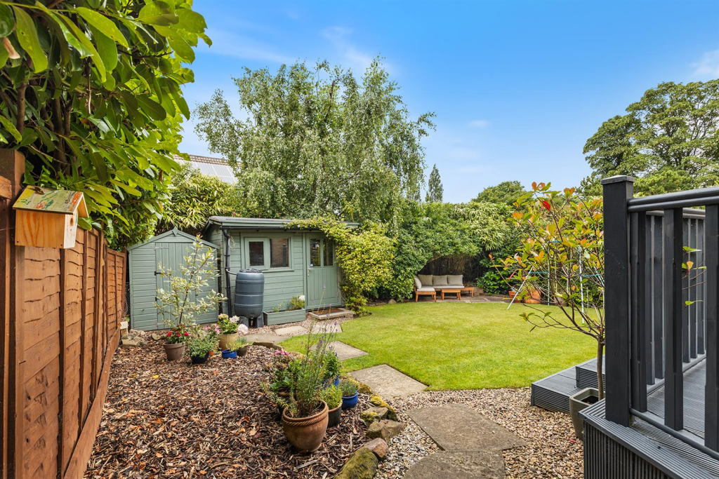 78 Fenay Lane, Almondbury 38_297.png