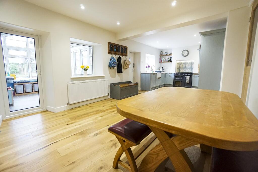 Kitchen Diner