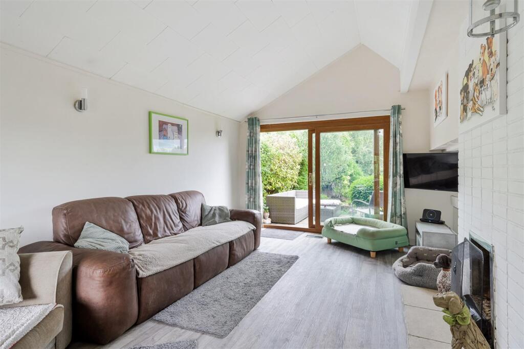 ROSE BUSHES, 63 (13).jpg