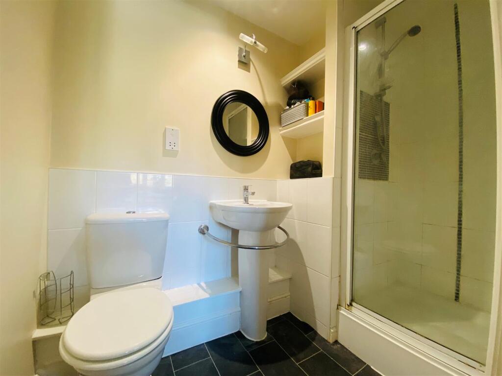 en suite.jpg