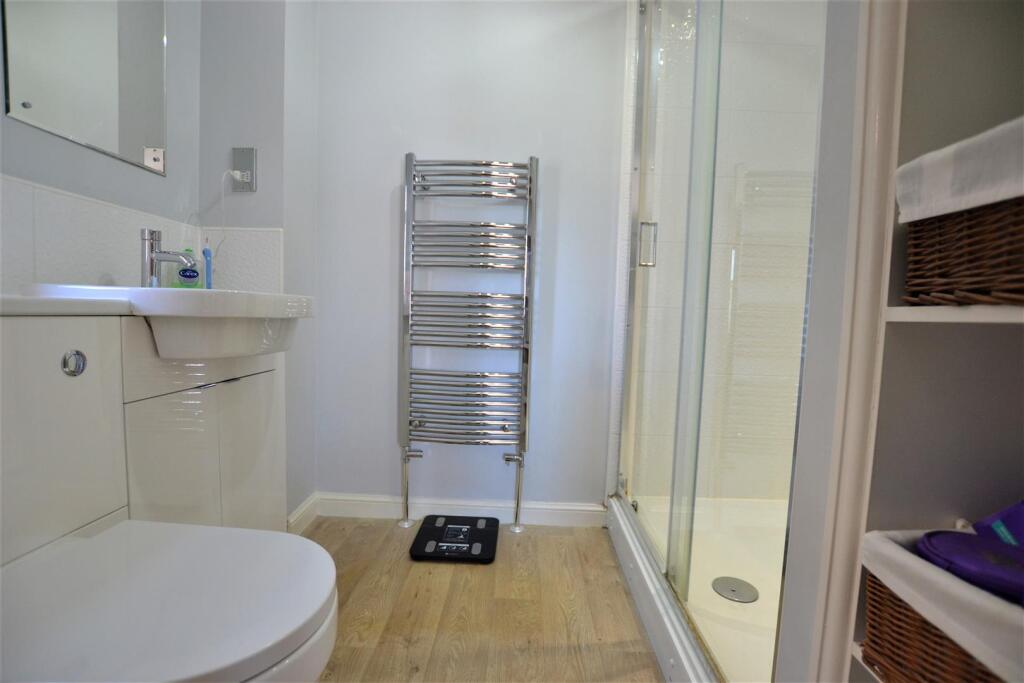 En Suite Shower Room