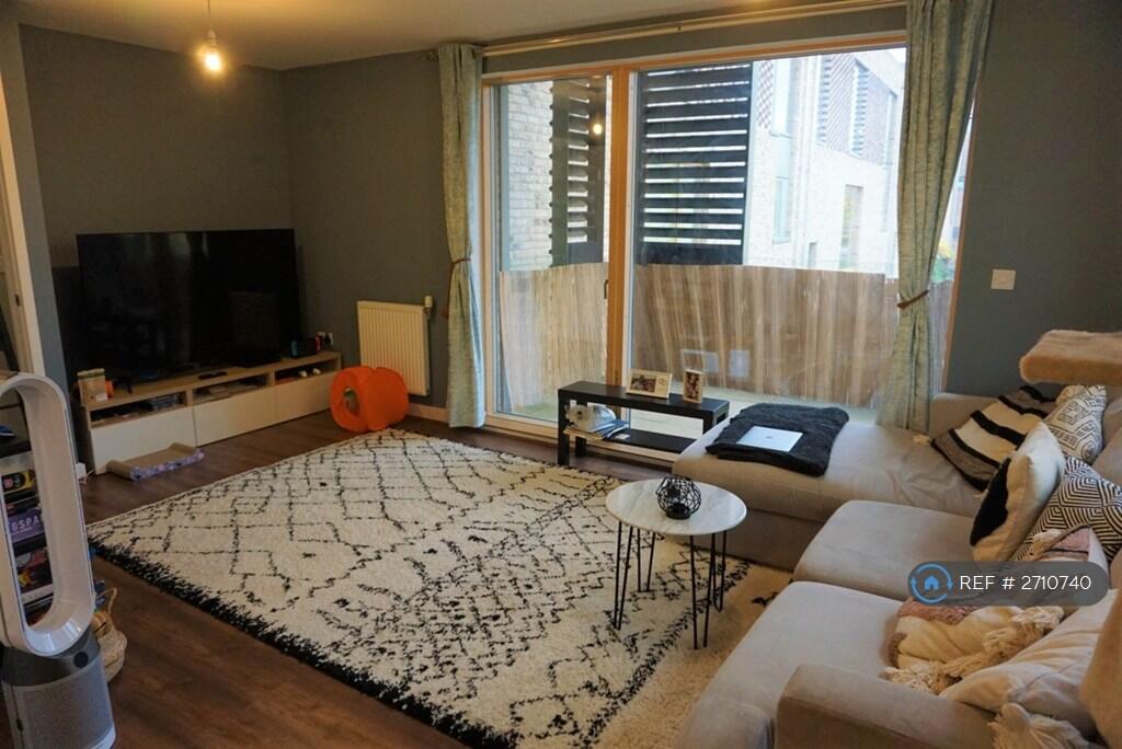 Open Plan Living Room-Kitchen