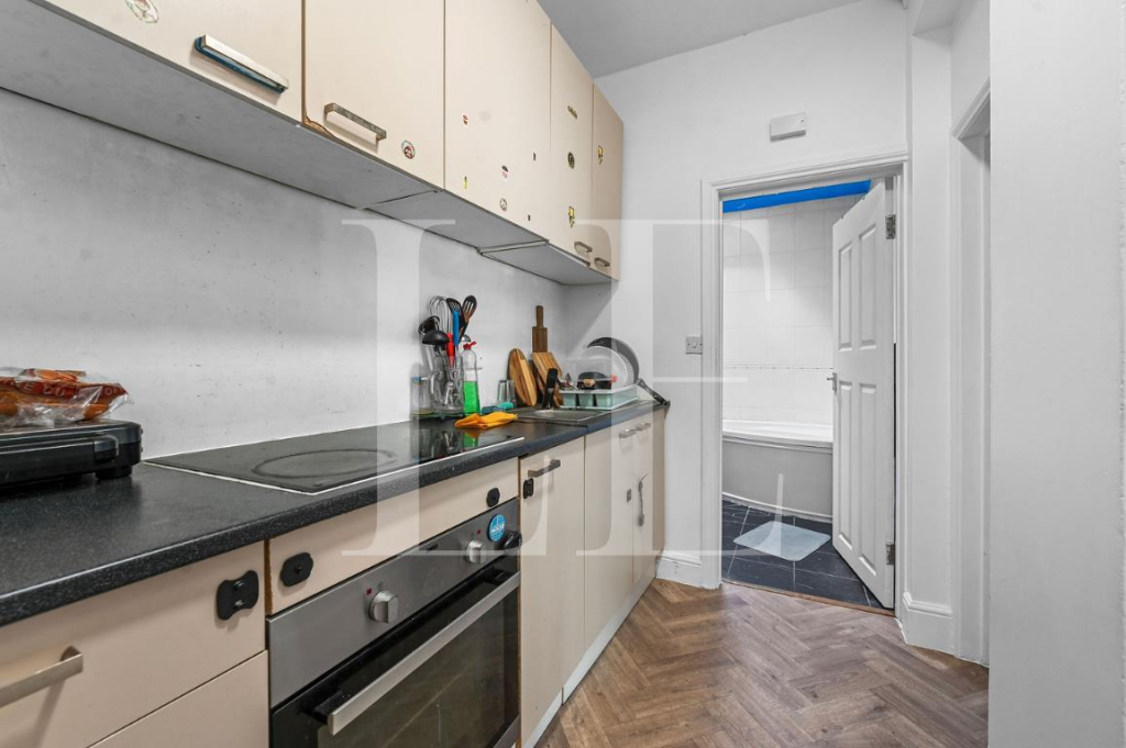 47 Westrow Gdn (14).png