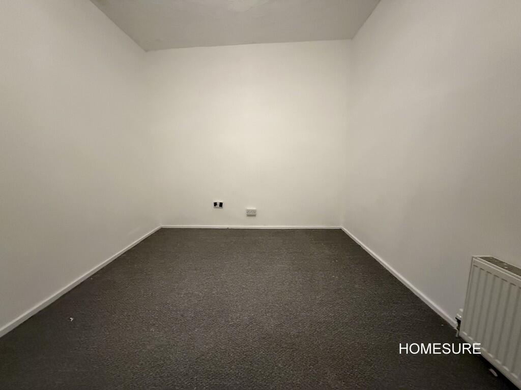3 Ireton  Bedroom...