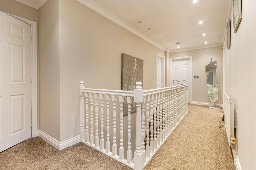 Hallway-2.jpg