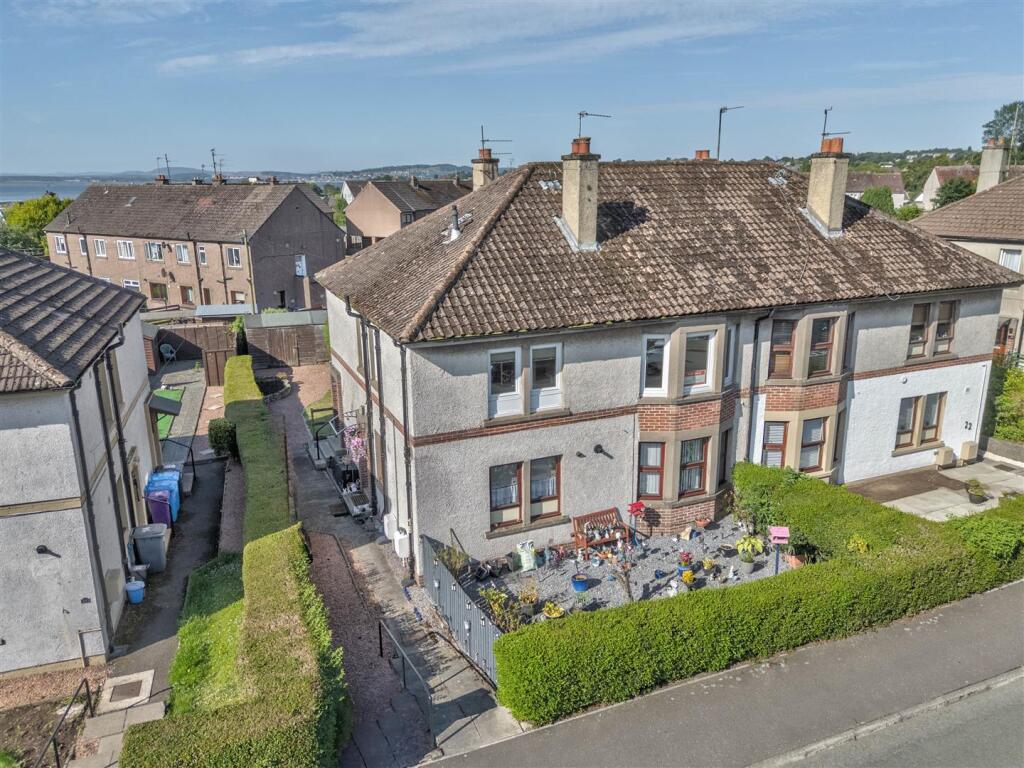 20 North Bank Street Monifieth-12.JPG