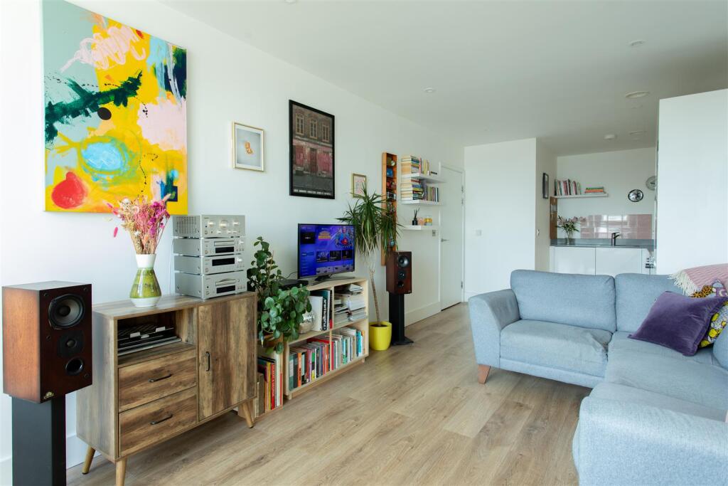 Kingsland High Street-14.jpg