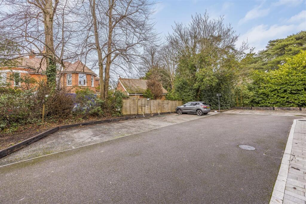 Flat 3, 25 McKinley Road, Bournemouth-PorticoMarke