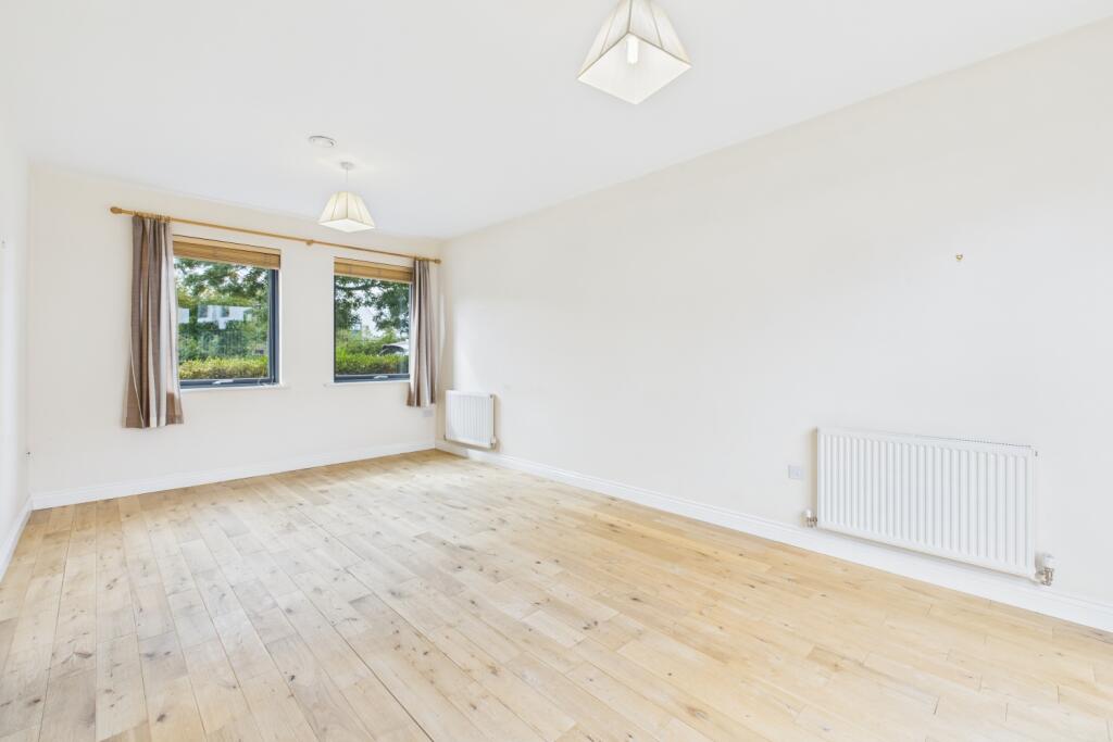 CAM03162G0-PR0331-STILL008