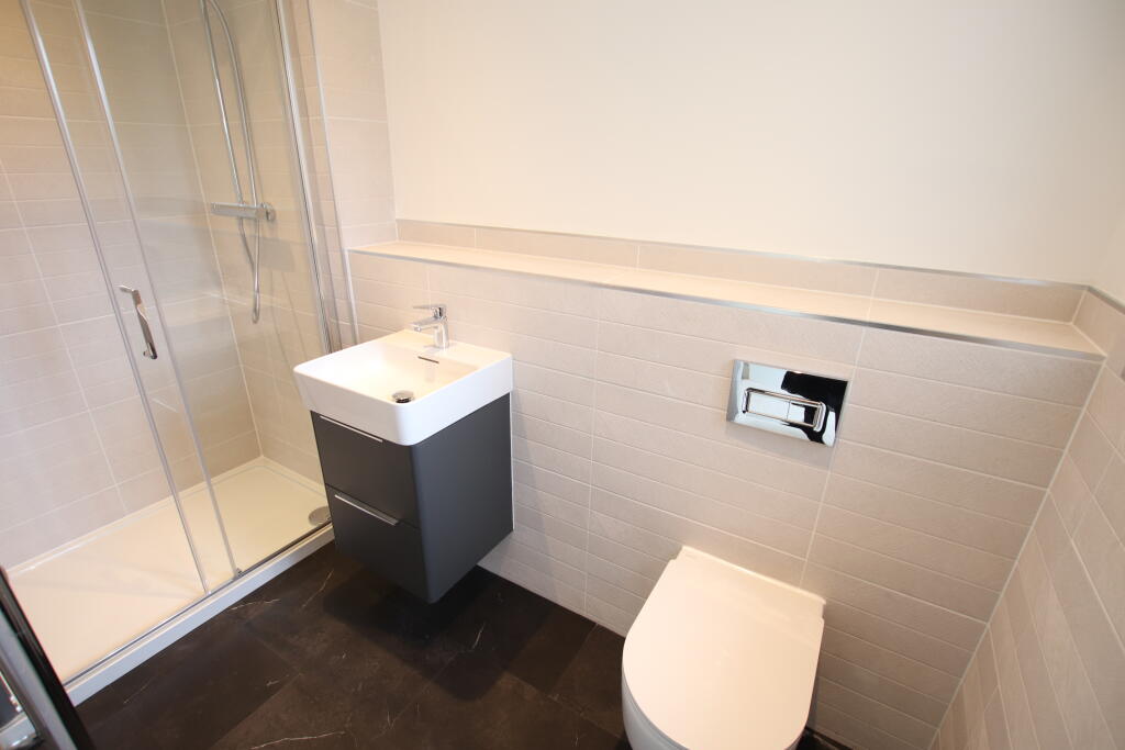 Bedroom 2 Ensuite