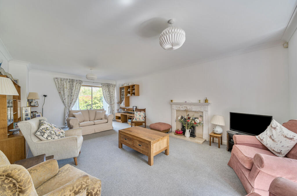 1350012-8-68c8288...