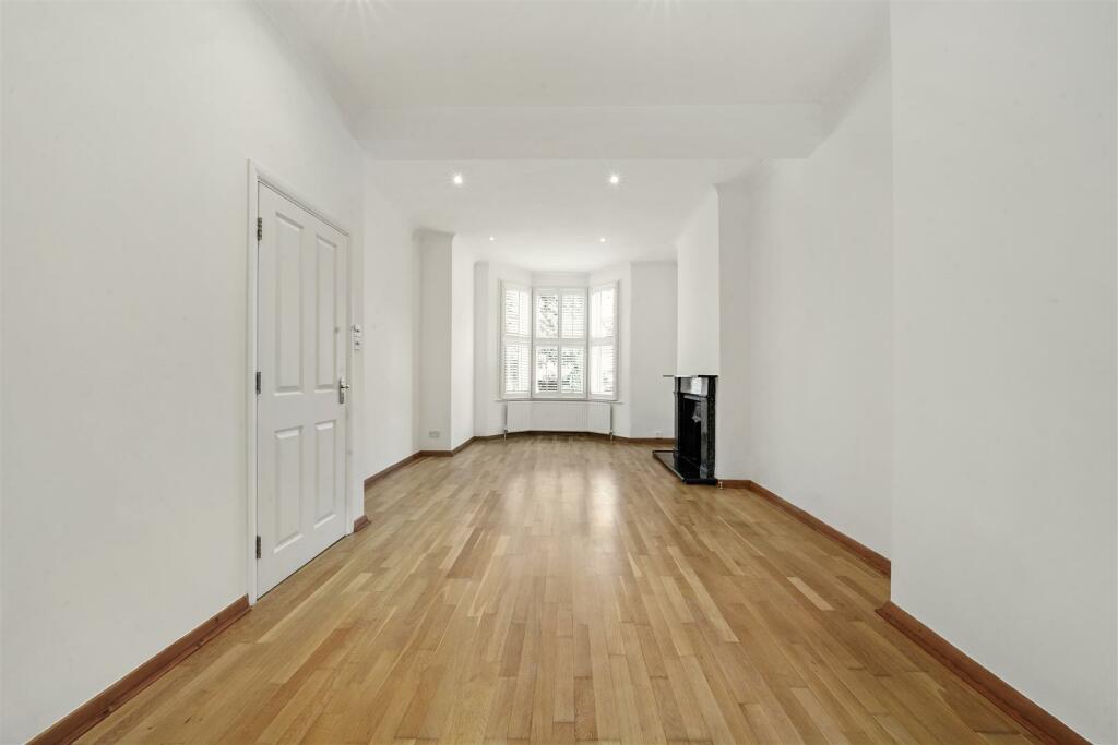 30 Deodar Road - Bgd9Kz5SuRwKm7ZnWr8h.jpg