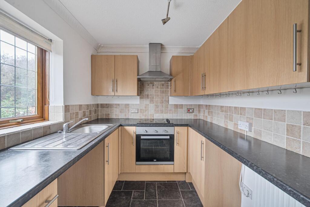 kitchen 2.jpg