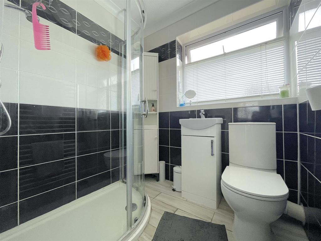Bathroom (1).jpeg