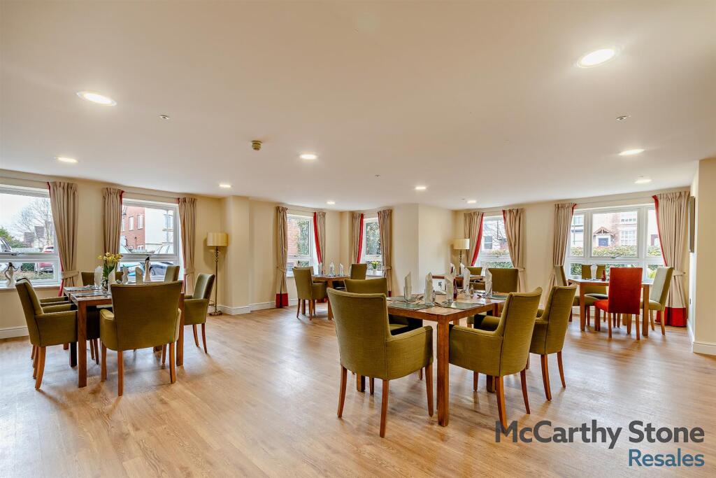 8637608-interior15-800.jpg