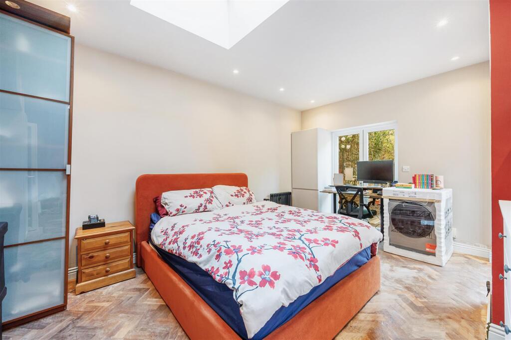 GFF, 4 Grasmere Avenue-9.jpg