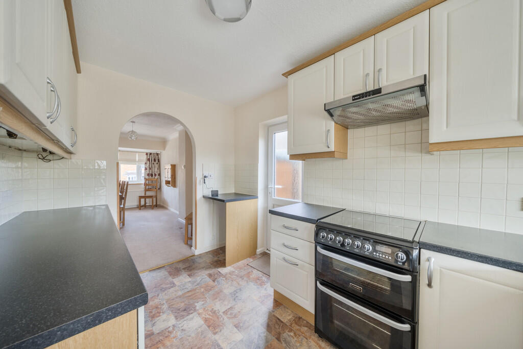 1305591-12-6852a4...